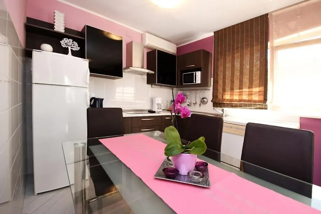 Apartments And Rooms Branka Novigrad Istria 0*,