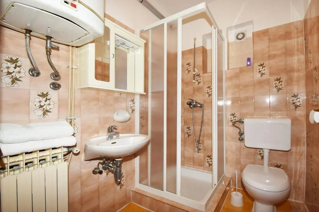 Apartments And Rooms Branka Novigrad Istria Croacia