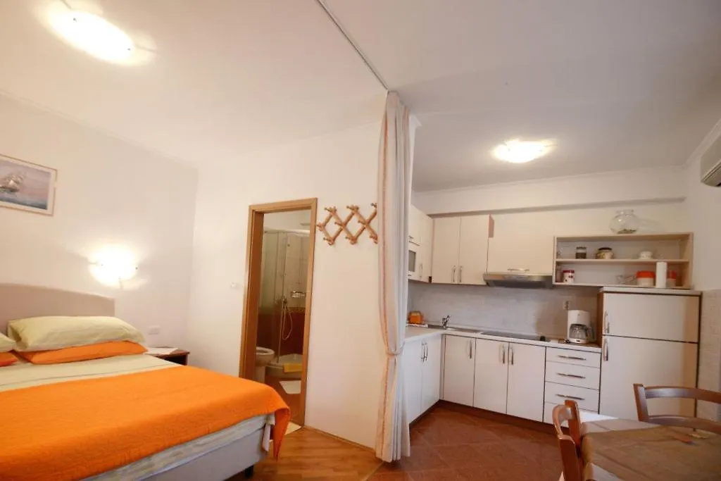 Apartments And Rooms Branka Novigrad Istria Croacia
