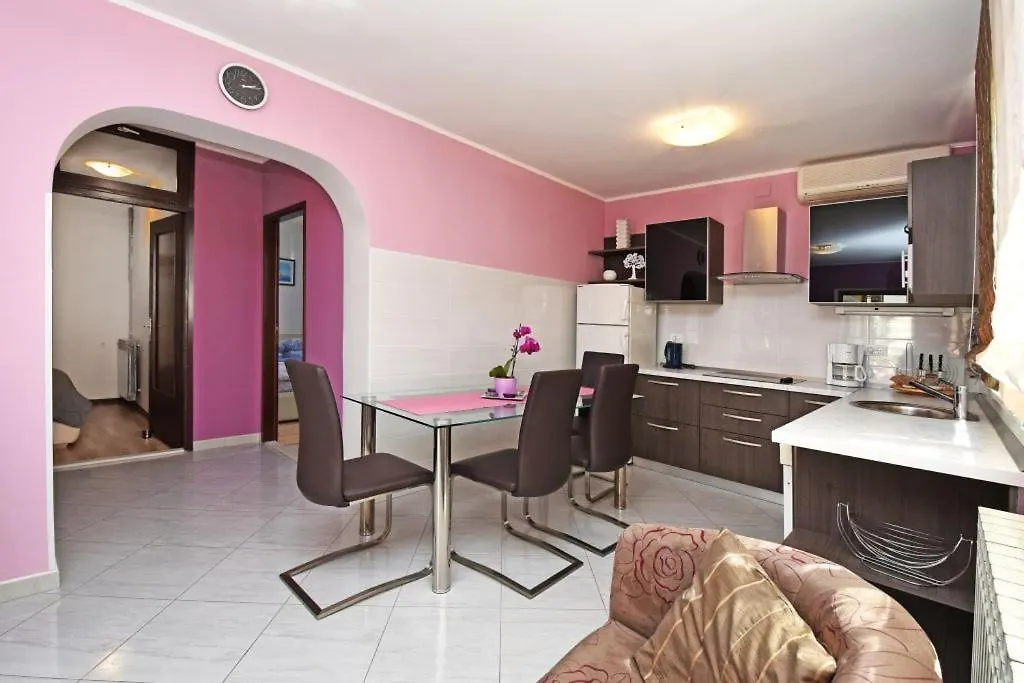 Apartments And Rooms Branka Novigrad Istria